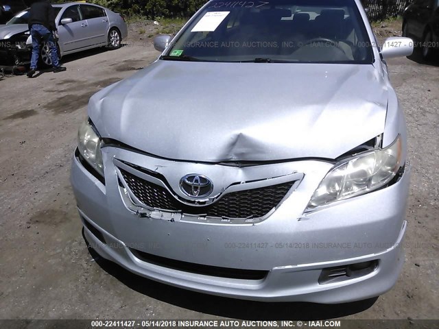 4T1BE46KX7U683723 - 2007 TOYOTA CAMRY NEW GENERAT CE/LE/XLE/SE SILVER photo 6