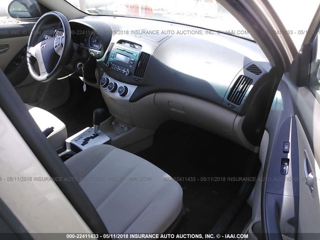 KMHDU46D19U666731 - 2009 HYUNDAI ELANTRA GLS/SE GOLD photo 5