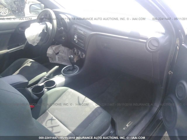 JTKJF5C71B3010930 - 2011 TOYOTA SCION TC 黑色 照片 5