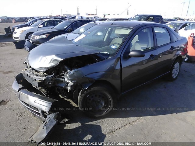 1FAFP34N87W157866 - 2007 FORD FOCUS ZX4/S/SE/SES GRAY photo 2