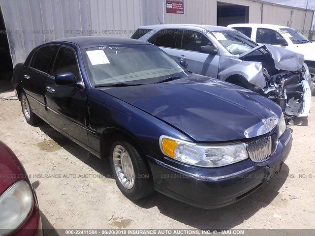 1LNHM81W22Y662591 - 2002 LINCOLN TOWN CAR EXECUTIVE BLUE photo 1