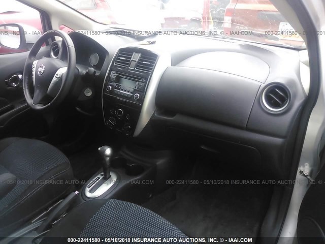 3N1CE2CPXFL405736 - 2015 NISSAN VERSA NOTE S/S PLUS/SV/SL/SR SILVER photo 5