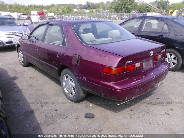 4T1BF22K2VU036091 - 1997 TOYOTA CAMRY CE/LE/XLE RED photo 3