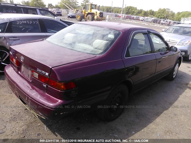 4T1BF22K2VU036091 - 1997 TOYOTA CAMRY CE/LE/XLE RED photo 4