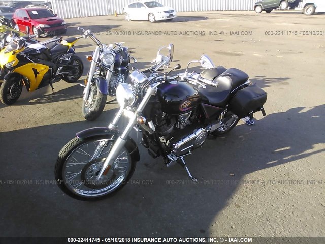 5VPGB16D543001126 - 2004 VICTORY MOTORCYCLES VEGAS 紫色 照片 2