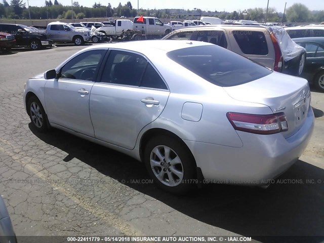 4T1BK3EK5AU111468 - 2010 TOYOTA CAMRY SE/LE/XLE SILVER photo 3
