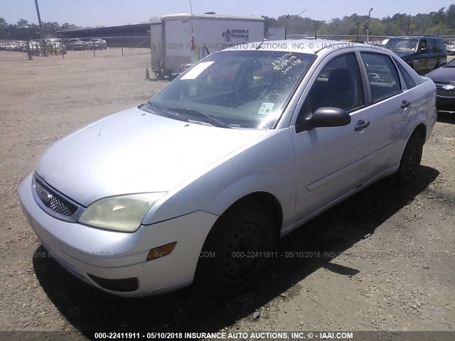 1FAFP34N57W258251 - 2007 FORD FOCUS ZX4/S/SE/SES SILVER photo 2