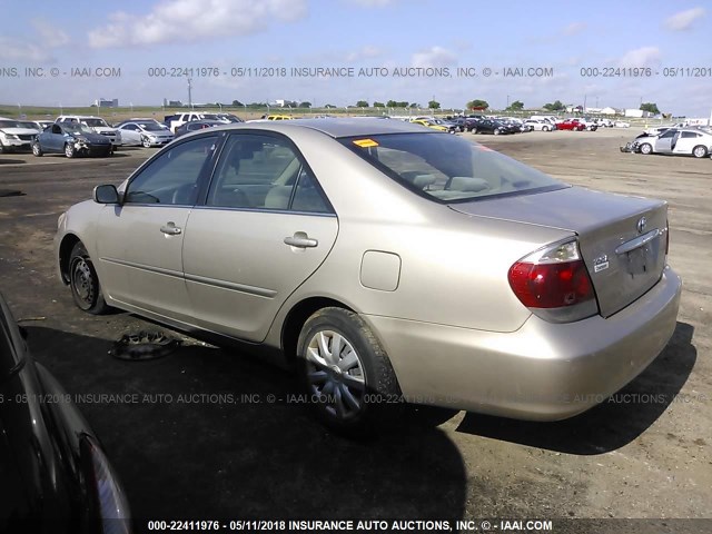 4T1BE32K75U978016 - 2005 TOYOTA CAMRY LE/XLE/SE ოქროსფერი ფოტო 3