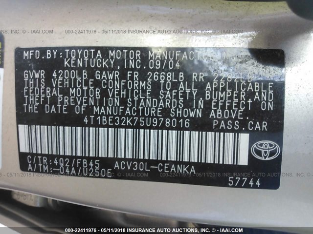 4T1BE32K75U978016 - 2005 TOYOTA CAMRY LE/XLE/SE ოქროსფერი ფოტო 9