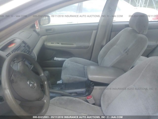 4T1BE32K44U857720 - 2004 TOYOTA CAMRY LE/XLE/SE თაფლისფერი ფოტო 5