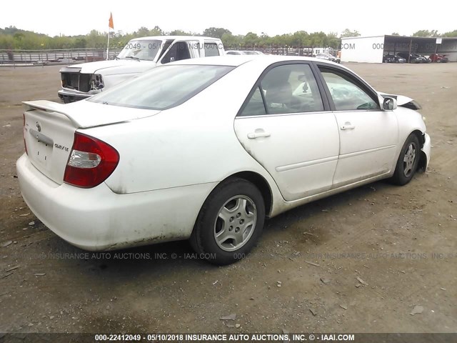 4T1BE32KX2U562005 - 2002 TOYOTA CAMRY LE/XLE/SE თეთრი ფოტო 4