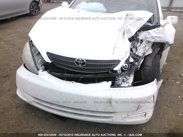 4T1BE32KX2U562005 - 2002 TOYOTA CAMRY LE/XLE/SE თეთრი ფოტო 6