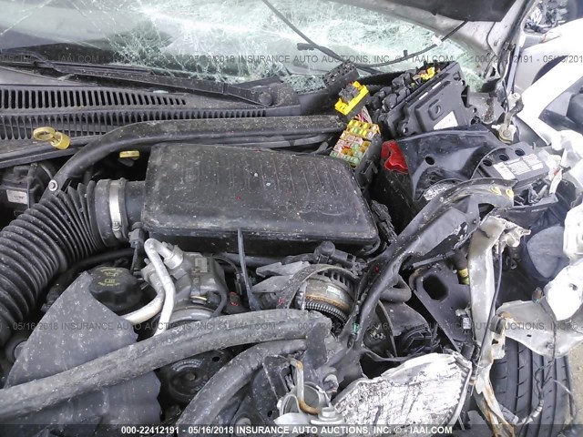 1J4HR48NX5C691411 - 2005 JEEP GRAND CHEROKEE LAREDO/COLUMBIA/FREEDOM 银色 照片 10