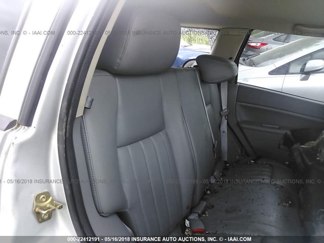 1J4HR48NX5C691411 - 2005 JEEP GRAND CHEROKEE LAREDO/COLUMBIA/FREEDOM 银色 照片 8