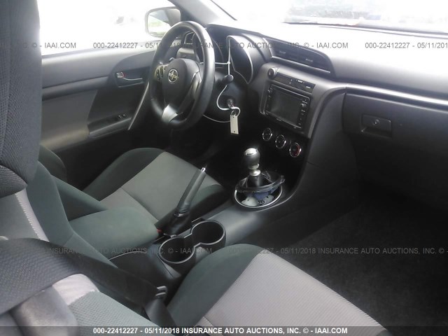 JTKJF5C72F3095556 - 2015 TOYOTA SCION TC 蓝色 照片 5