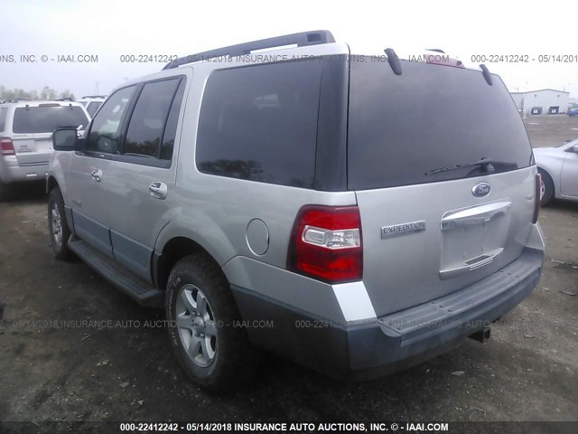 1FMFU16537LA77084 - 2007 FORD EXPEDITION XLT SILVER photo 3