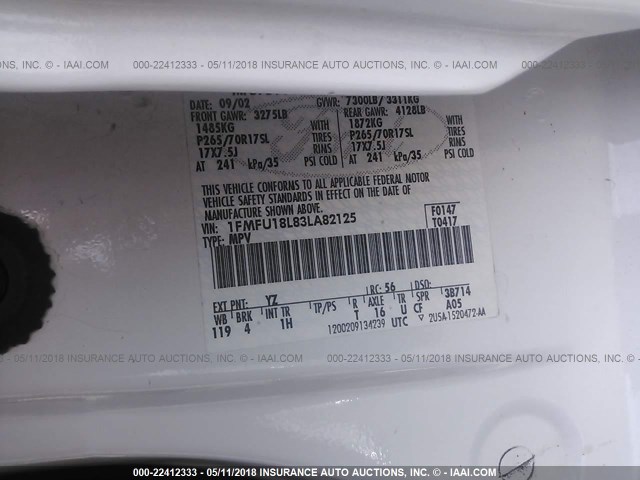 1FMFU18L83LA82125 - 2003 FORD EXPEDITION EDDIE BAUER WHITE photo 9