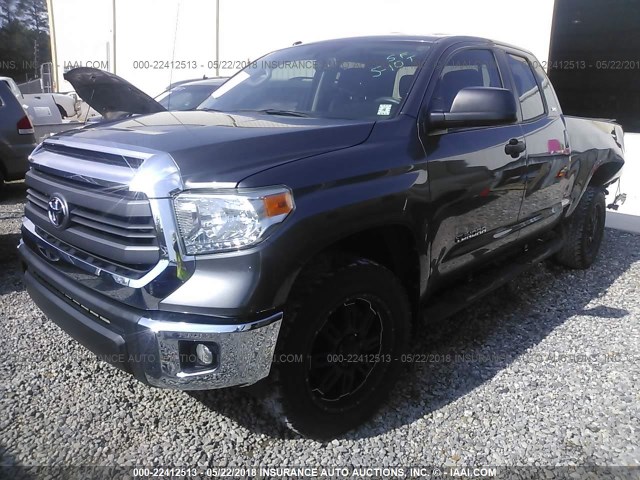 5TFRM5F1XEX072931 - 2014 TOYOTA TUNDRA DOUBLE CAB SR/SR5 GRAY photo 2