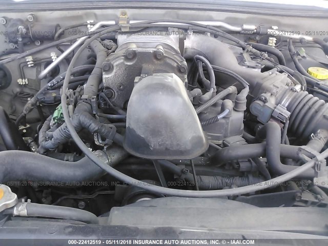 5N1MD28YX2C603532 - 2002 NISSAN XTERRA SE/SC SILVER photo 10