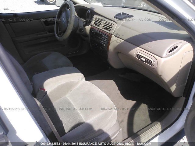 1FAFP56245A234662 - 2005 FORD TAURUS SEL WHITE photo 5