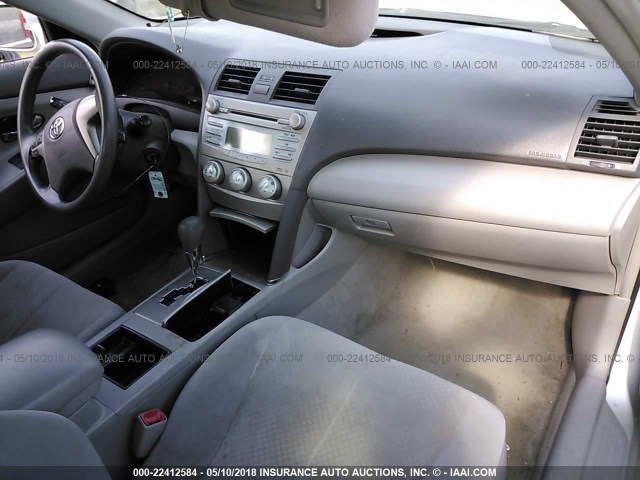 4T1BE46K99U288029 - 2009 TOYOTA CAMRY SE/LE/XLE 银色 照片 5