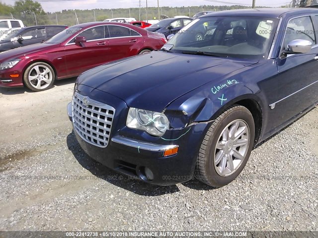 2C3AA63H35H503213 - 2005 CHRYSLER 300C BLUE photo 6