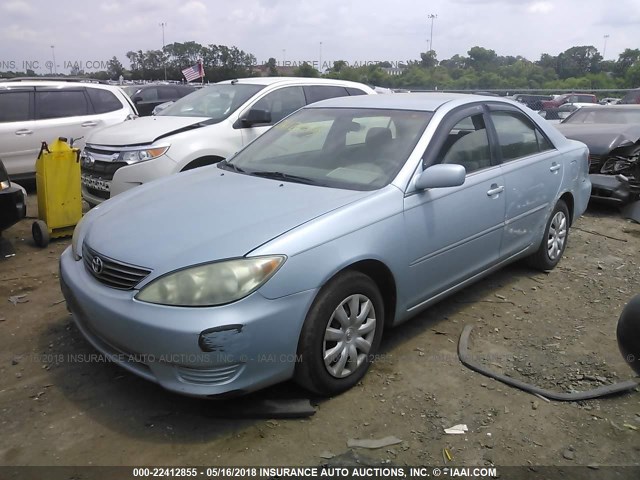 4T1BE32K35U971628 - 2005 TOYOTA CAMRY LE/XLE/SE Açıq mavi foto 2