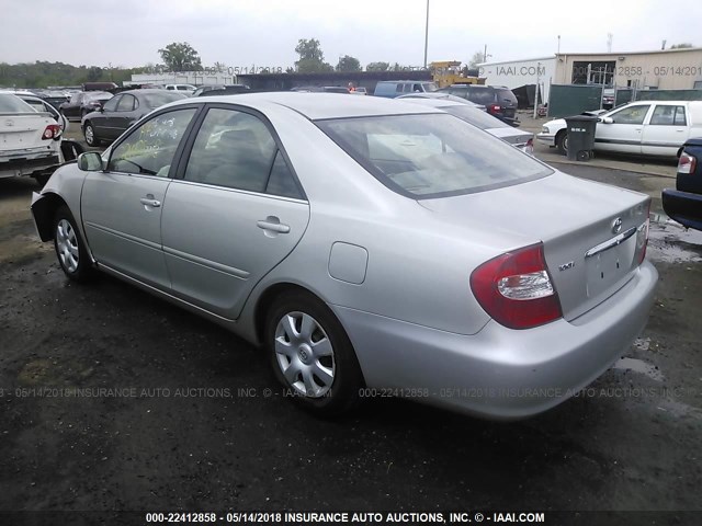 4T1BE32K33U202852 - 2003 TOYOTA CAMRY LE/XLE/SE ვერცხლისფერი ფოტო 3