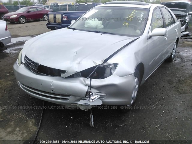 4T1BE32K33U202852 - 2003 TOYOTA CAMRY LE/XLE/SE ვერცხლისფერი ფოტო 6