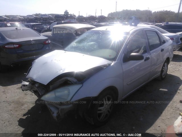 1FAFP34361W322903 - 2001 FORD FOCUS SE/SE SPORT SILVER photo 2