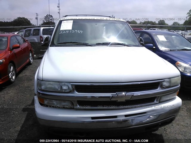 3GNFK16Z42G207044 - 2002 CHEVROLET SUBURBAN K1500 WHITE photo 6