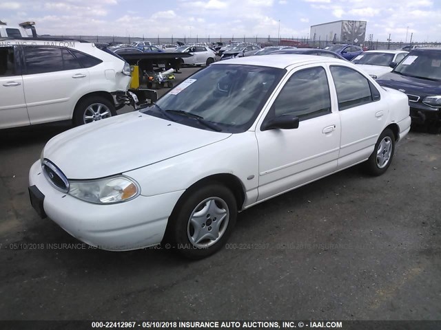 1FAFP6630WK277888 - 1998 FORD CONTOUR LX/SPORT/SE WHITE photo 2