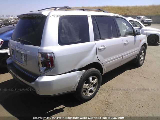 5FNYF28616B016885 - 2006 HONDA PILOT EX SILVER photo 4