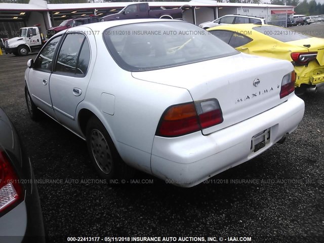 JN1CA21D8TM425182 - 1996 NISSAN MAXIMA GLE/GXE/SE WHITE photo 3