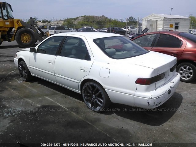 4T1BG22K6WU326946 - 1998 TOYOTA CAMRY CE/LE/XLE 白色 照片 3