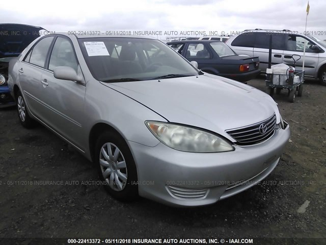4T1BE32K46U642731 - 2006 TOYOTA CAMRY LE/XLE/SE SILVER photo 1