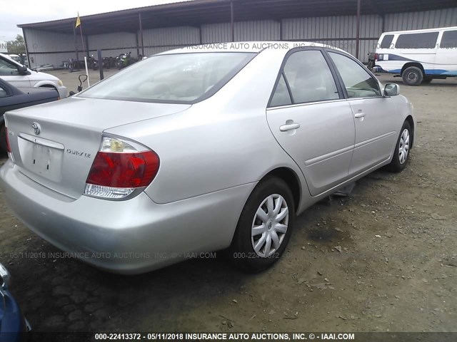4T1BE32K46U642731 - 2006 TOYOTA CAMRY LE/XLE/SE ვერცხლისფერი ფოტო 4