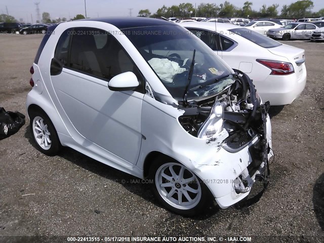 WMEEJ3BA6DK650702 - 2013 SMART FORTWO PURE/PASSION WHITE photo 1