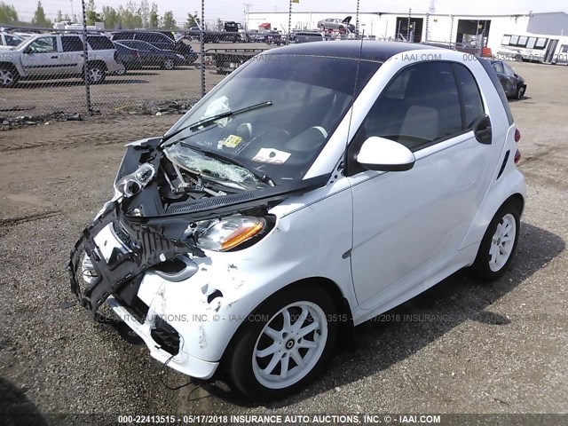 WMEEJ3BA6DK650702 - 2013 SMART FORTWO PURE/PASSION WHITE photo 2