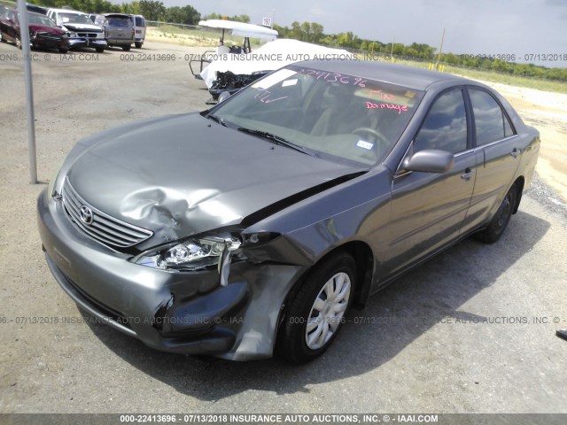 4T1BE32K05U983851 - 2005 TOYOTA CAMRY LE/XLE/SE GRAY photo 2