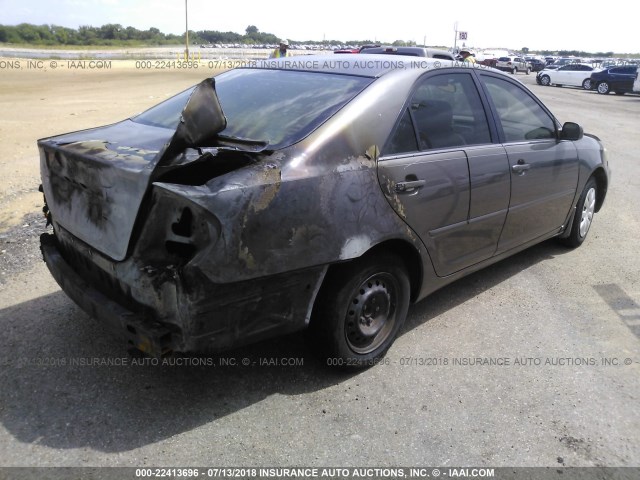4T1BE32K05U983851 - 2005 TOYOTA CAMRY LE/XLE/SE GRAY photo 4