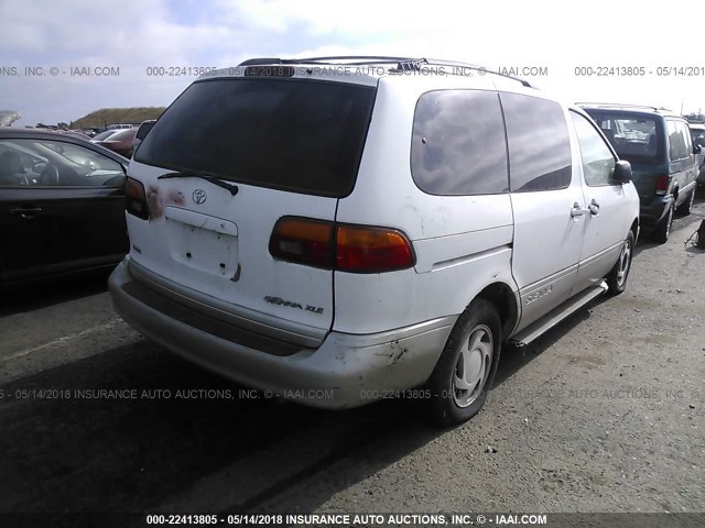 4T3ZF13C4WU089173 - 1998 TOYOTA SIENNA LE/XLE WHITE photo 4