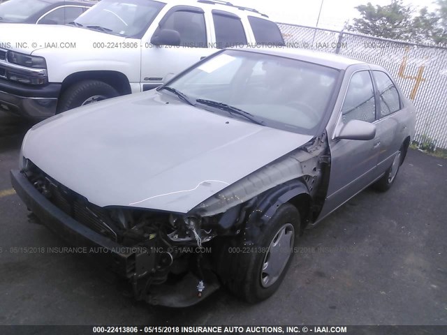 4T1BG22K7YU703786 - 2000 TOYOTA CAMRY CE/LE/XLE 灰色 照片 2