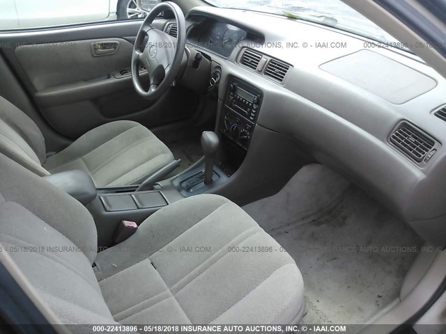 4T1BG22K11U039362 - 2001 TOYOTA CAMRY CE/LE/XLE 棕色 照片 5