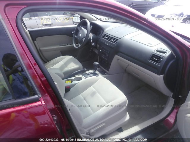 3FAHP06Z77R269407 - 2007 FORD FUSION S RED photo 5