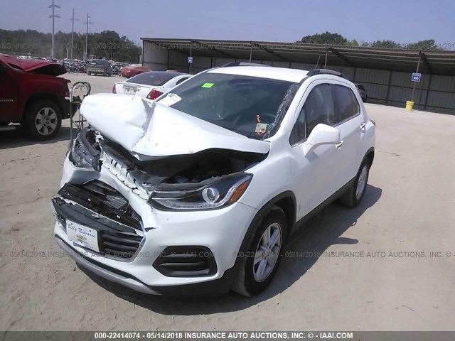 KL7CJLSB4HB112212 - 2017 CHEVROLET TRAX 1LT WHITE photo 2