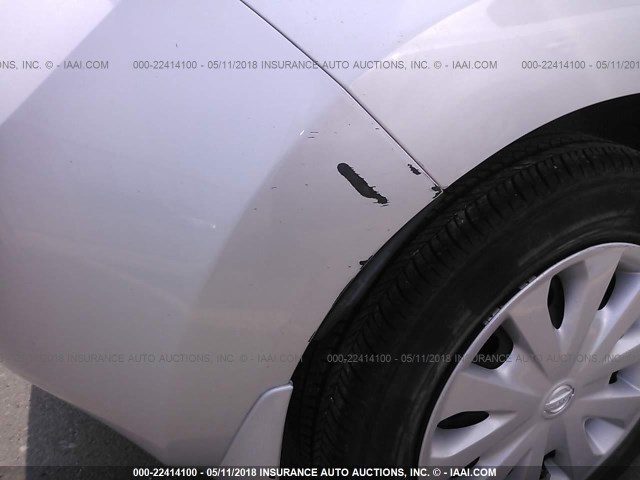 3N1CE2CP6EL434195 - 2014 NISSAN VERSA NOTE S/S PLUS/SV/SL SILVER photo 6