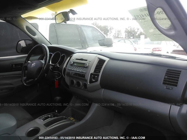 5TETU62N35Z032638 - 2005 TOYOTA TACOMA PRERUNNER ACCESS CAB WHITE photo 5