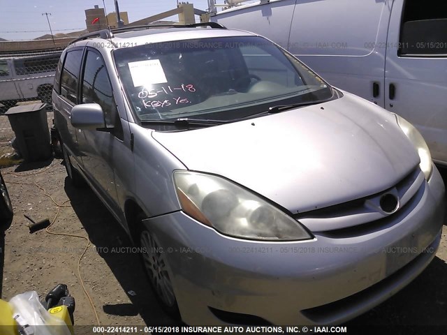 5TDBK22C08S013362 - 2008 TOYOTA SIENNA XLE/XLE LIMITED SILVER photo 1