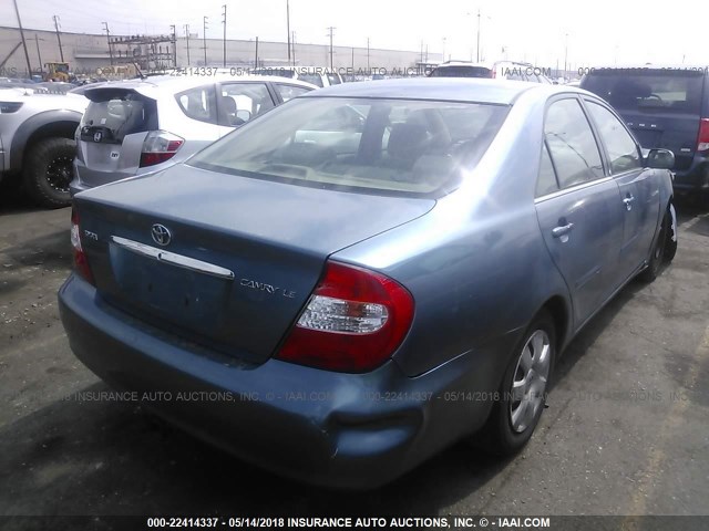 4T1BE32K52U616536 - 2002 TOYOTA CAMRY LE/XLE/SE ლურჯი ფოტო 4